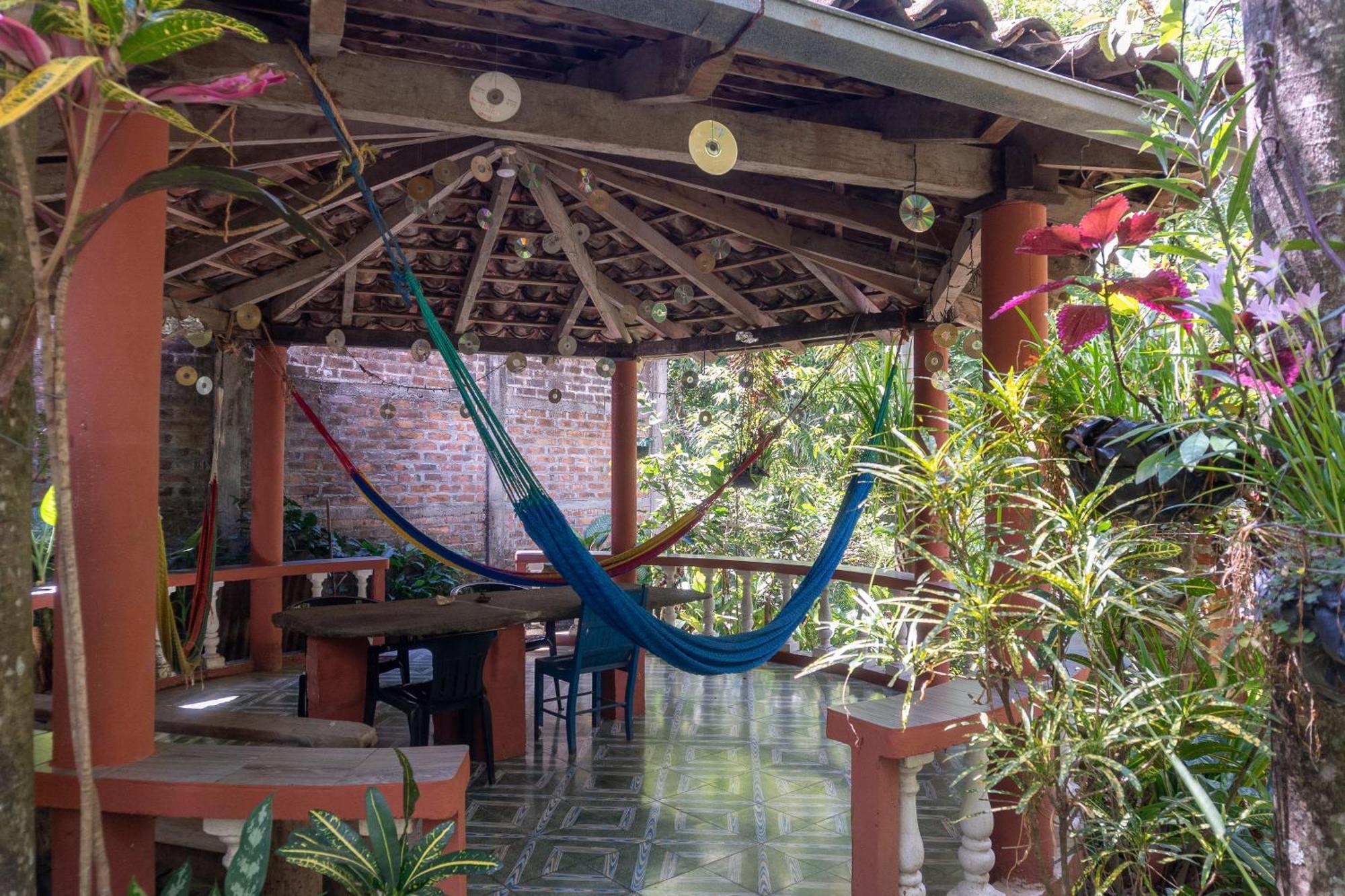 Hostal Delmy Suchitoto ภายนอก รูปภาพ